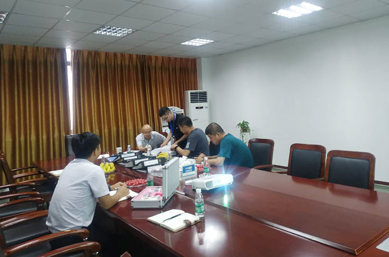 客戶(hù)來(lái)訪沖床廠